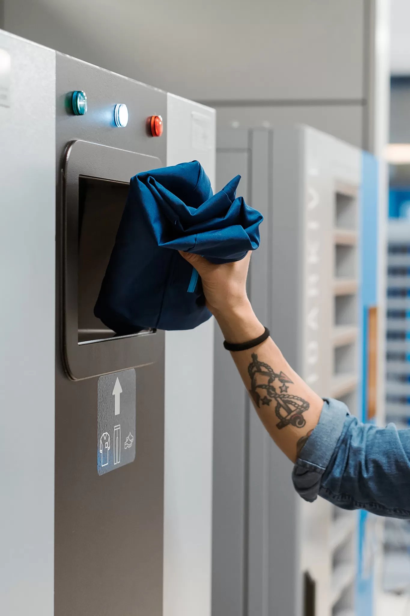 Automated Soil Receiver of dirty garments