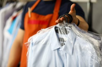 Garment dry cleaning service